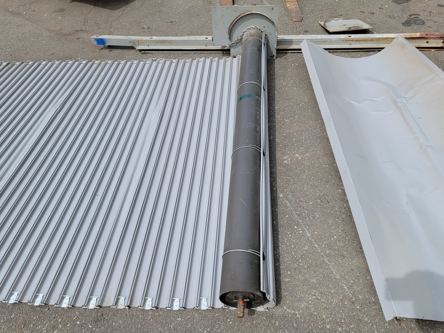 10ft x 7.5ft Roll up Overhead Door – Workbenches