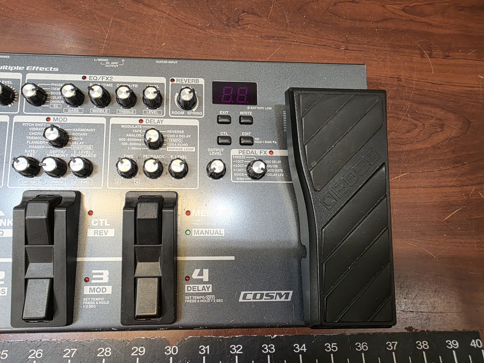 Boss ME-80 Guitar Multiple Effects Pedal Preamp