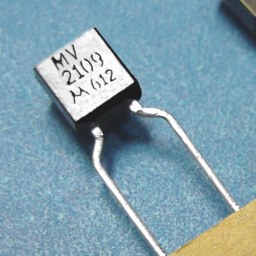(4) MV2109 Varactors - Tuning Range: 15 to 50 pF - Genuine MOTOROLA *USA SELLER*