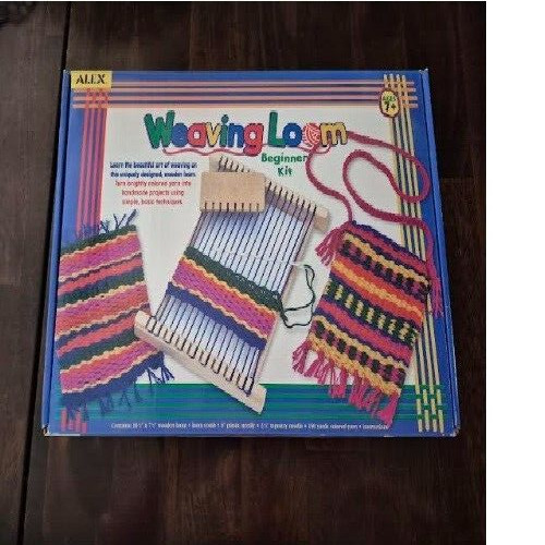 WEAVING LOOM BEGINNER KIT AGES 8+ WOODEN LOOM & ACCESSORIES CREATIVE FUN!!  NEW