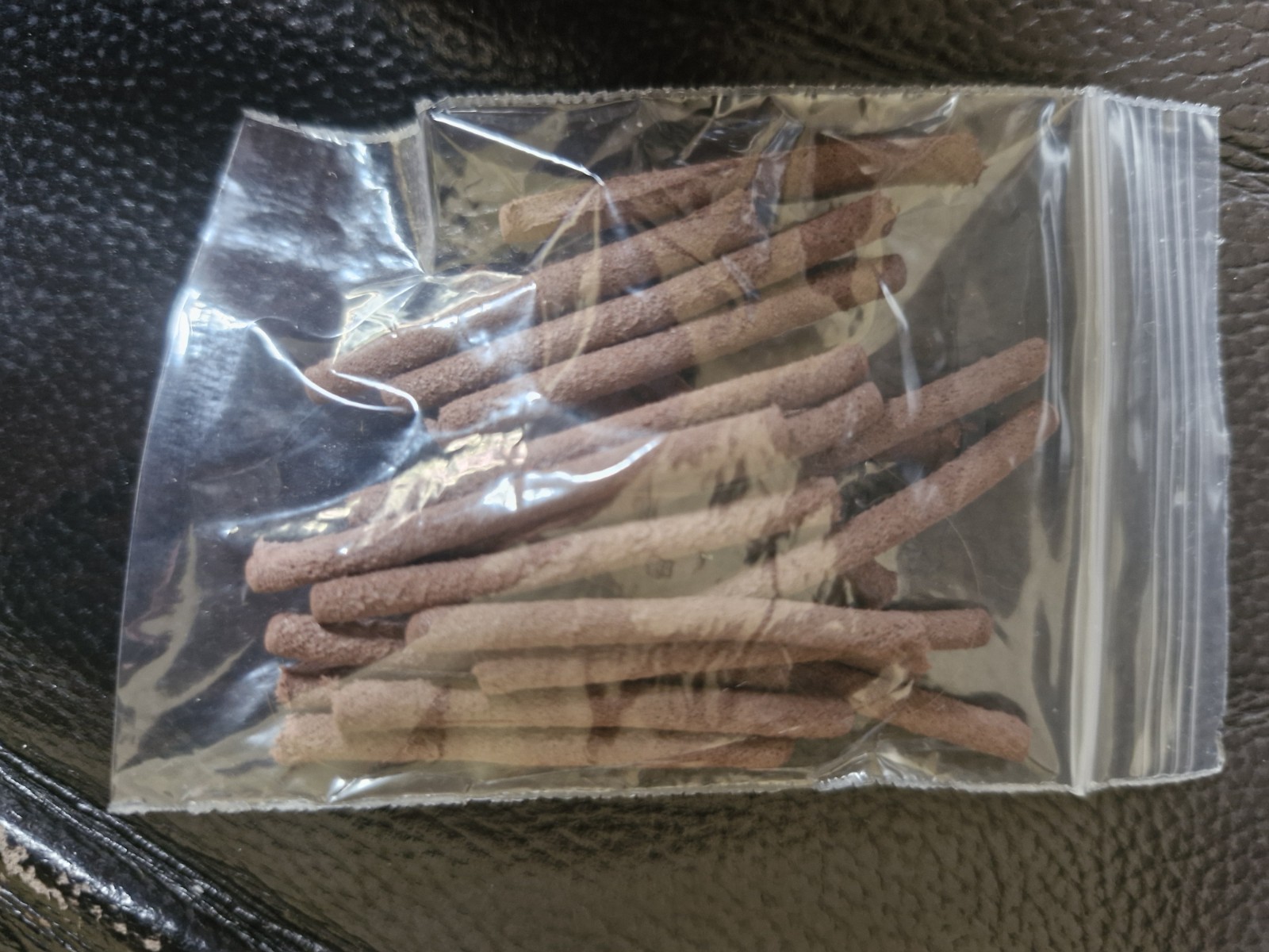 Fly Tying 3mm by 35mm foam cylinders Pack of 20 Brown
