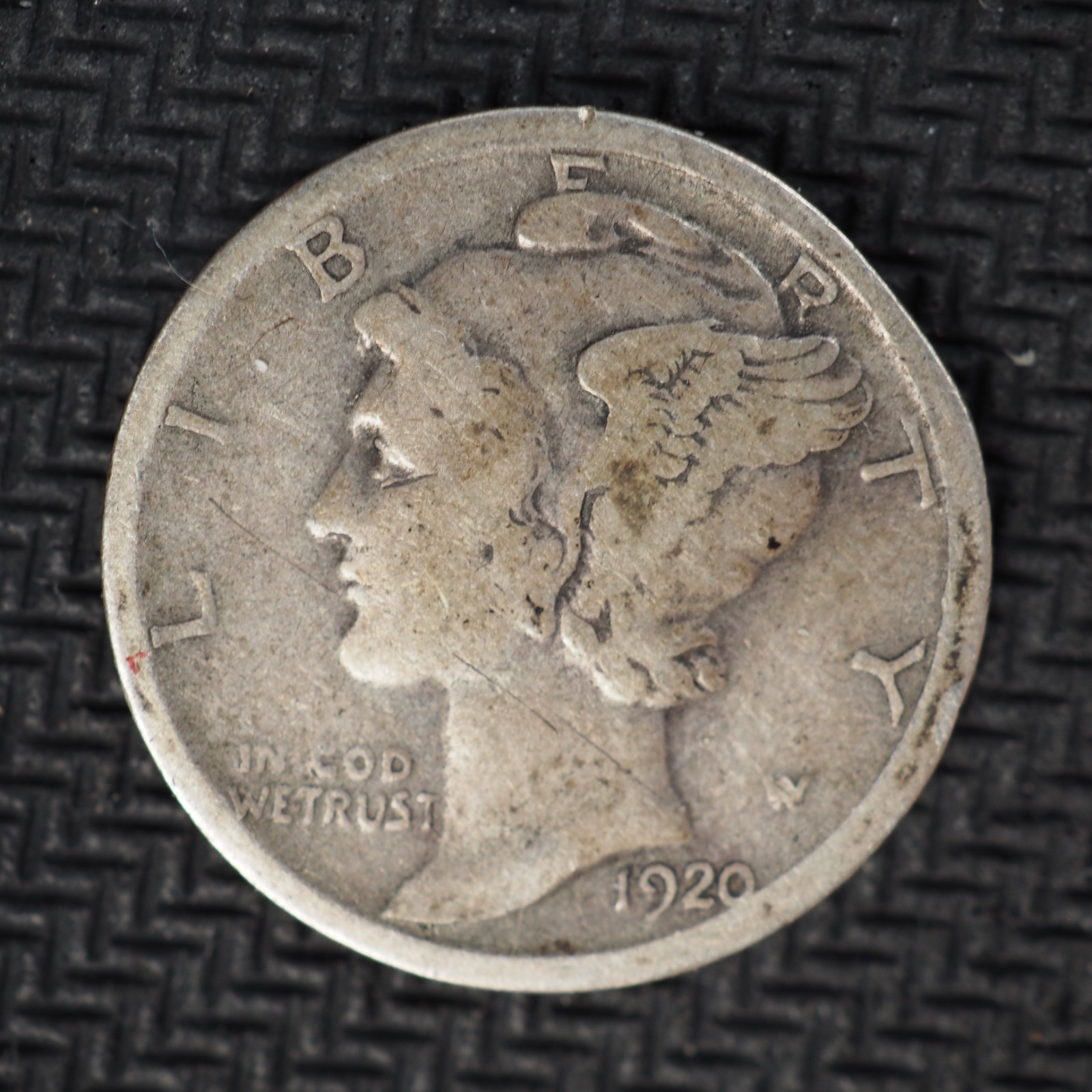 1920 *D* MERCURY HEAD SILVER DIME **FREE SHIPPING**C3014