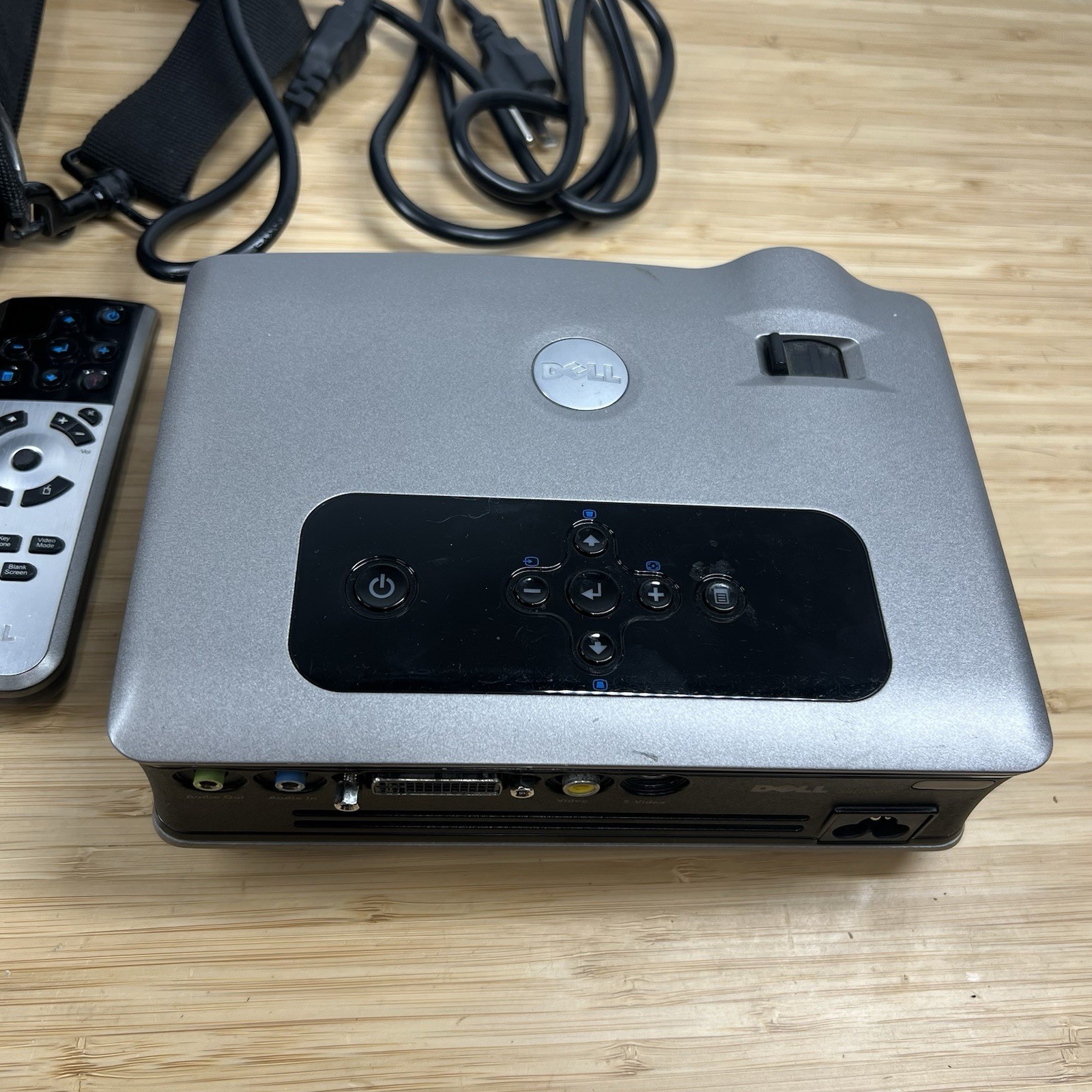 Dell 3400MP DLP Multimedia Projector w/ Remote Case Cables Tested Working