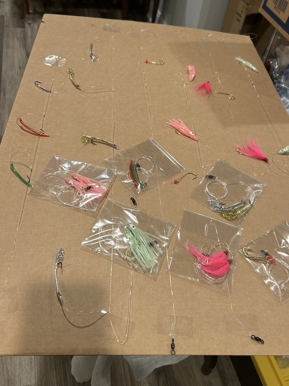 10 Hand Tied Sea bass Rigs 40 Pound Leader 3/0 Gold Bait holder Hooks & Teasers