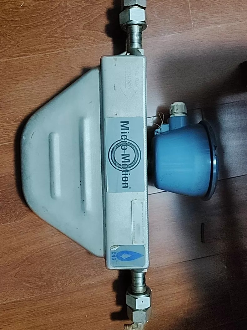 Micro Motion CNG050S290NQEPMZZZ Flow Sensor Used 1PCS