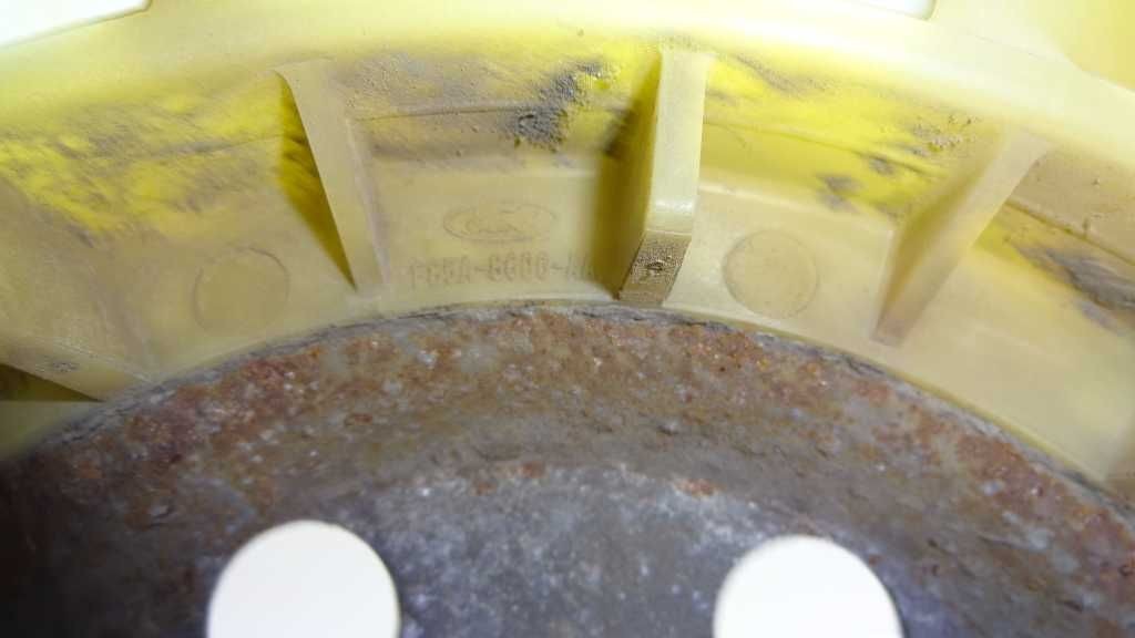 FAN BLADE PLASTIC FITS 97-04 EXPEDITION 597263
