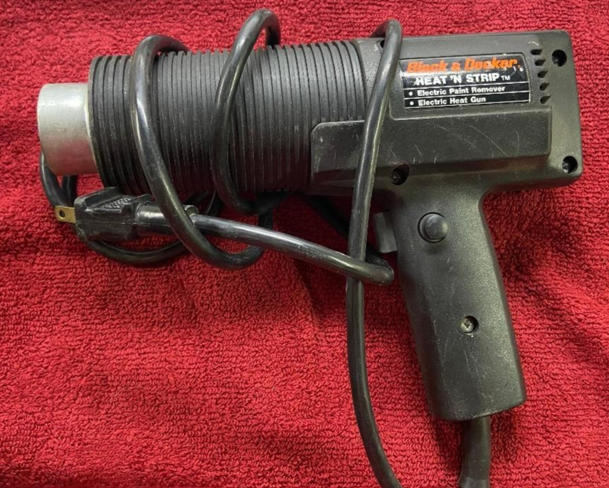 Vintage Black & Decker HEAT N STRIP 9751 ELECTRIC HEAT GUN works. InGg