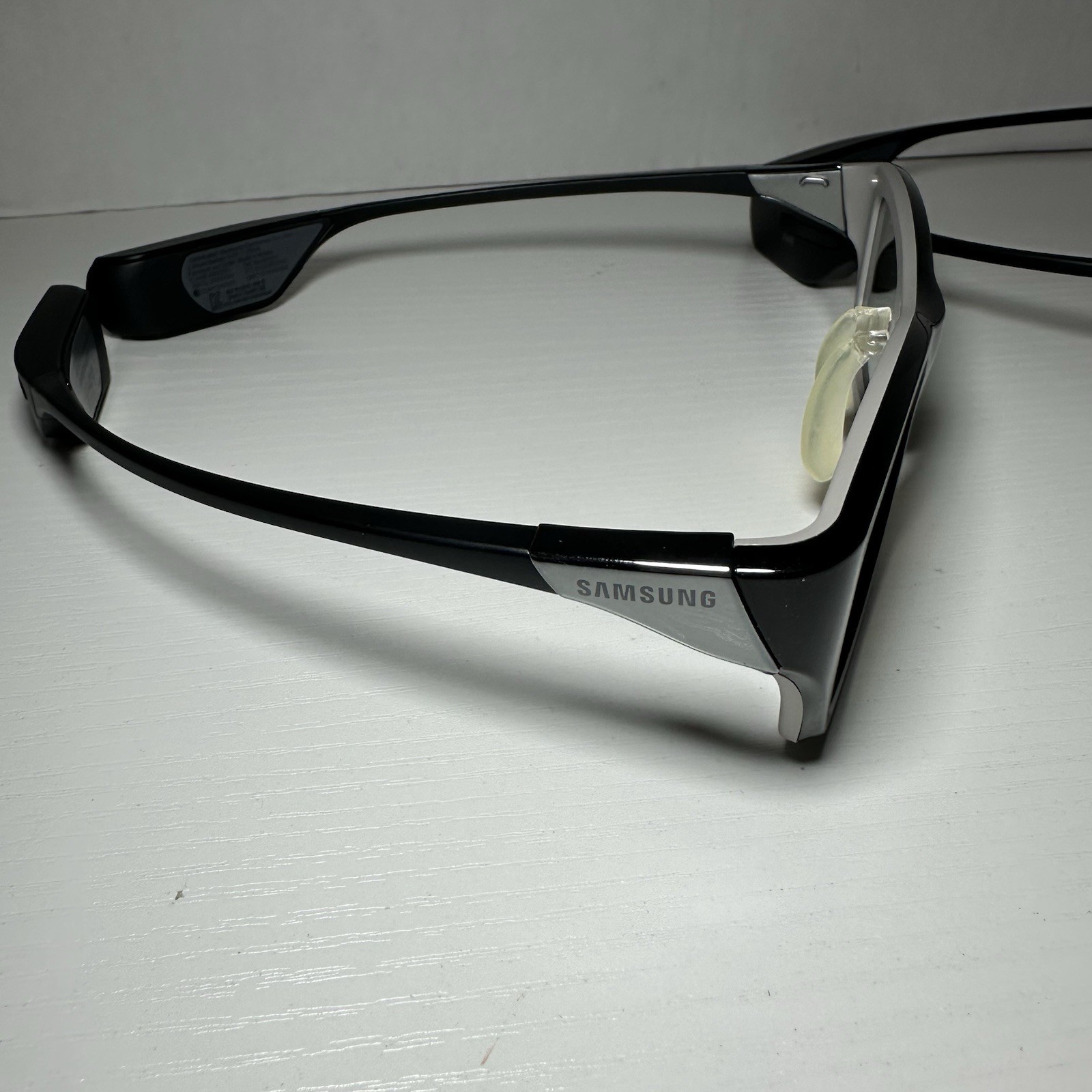 2 Samsung SSG-3300GR Rechargable Active 3D Glasses
