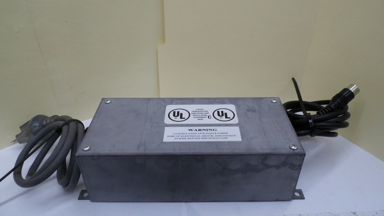 MICRO DYNAMICS 10883169 TEMPERATURE INDICATING AND REGULATING POWER SUPPLY