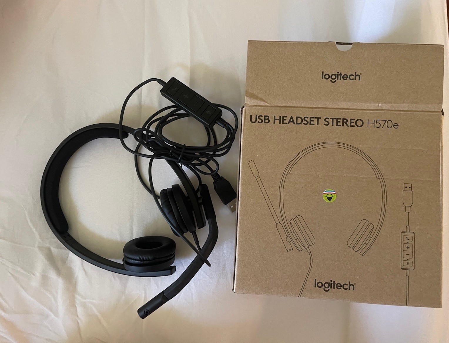 Logitech H570e USB Headset Noise Cancelling Mic Wired Headset for Pc Mac Mint