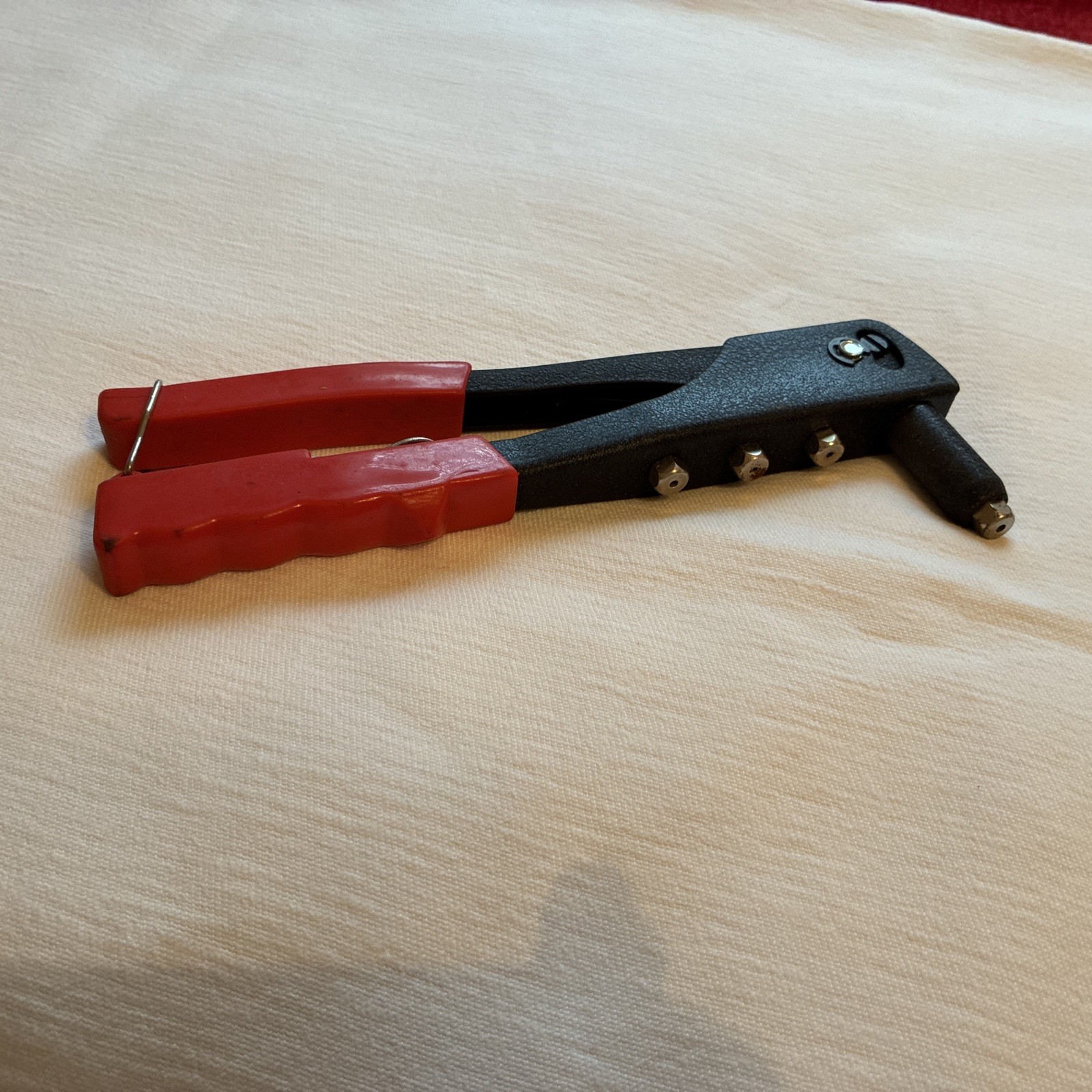 Hand Pop/Blind Riveter Tool 1/8” Metal Rivet Gun Pliers Shelf 131
