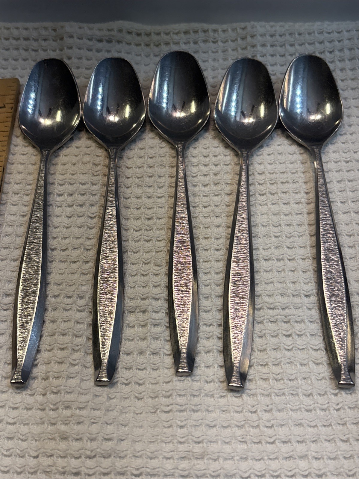 Set Of 9 teaspoons Hull AAA Stainless Florence Pattern ￼