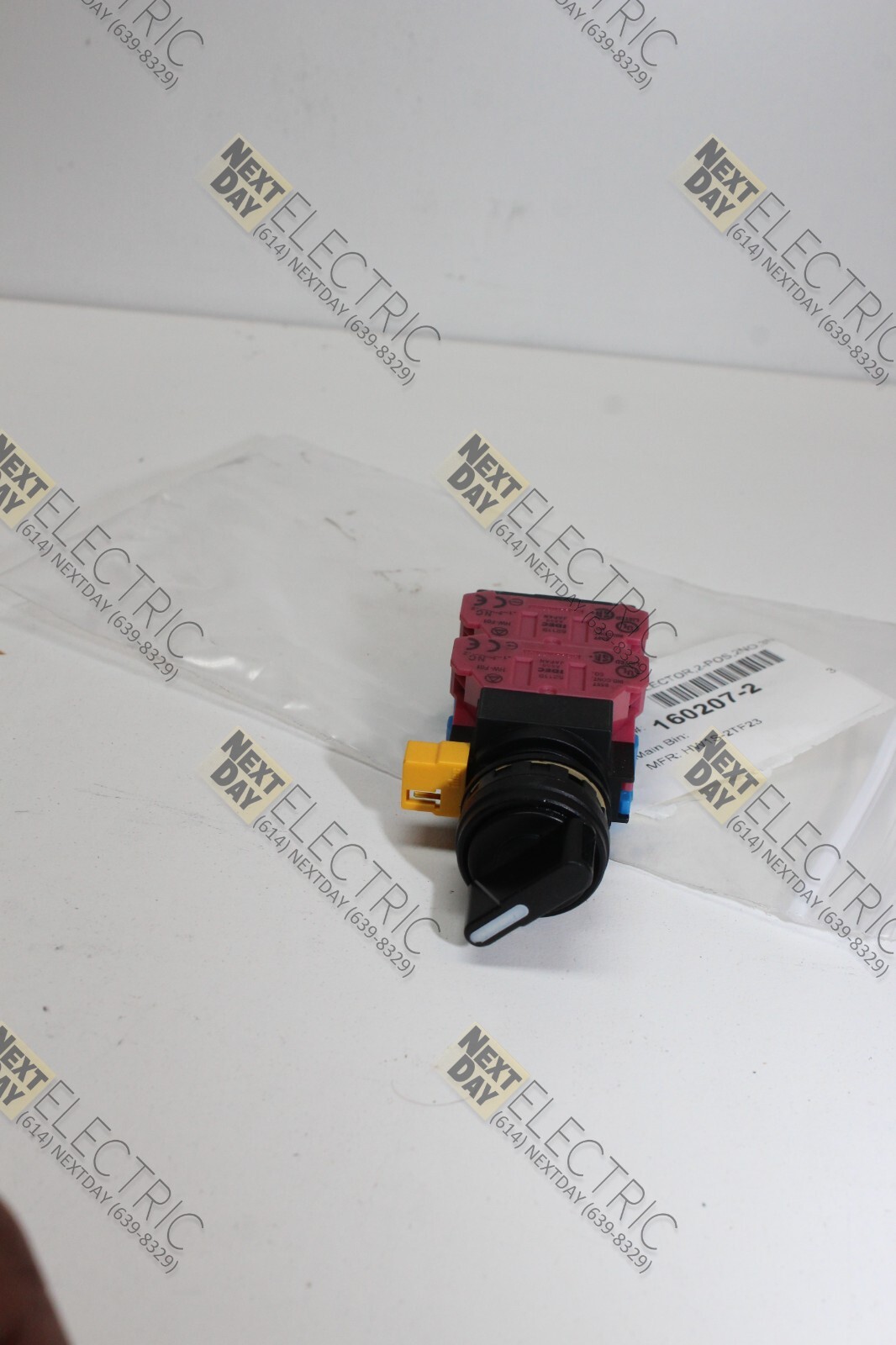 Idec, HW1S-2TF23, Selector Switch 22mm 2 Pos Position 2no 3nc