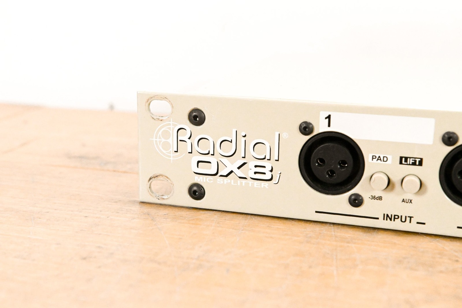 Radial Engineering OX8-j Jensen-Equipped 8-Channel Microphone Splitter CG011Q4