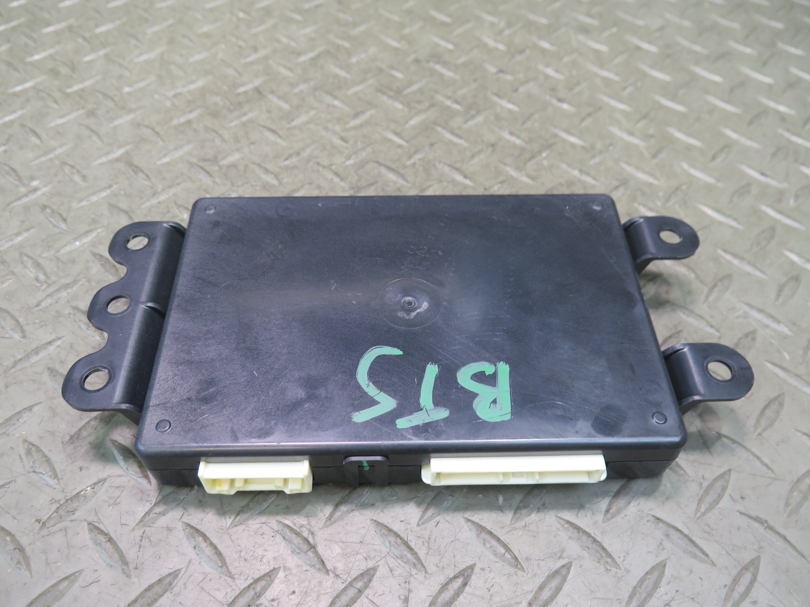 2016-2019 TESLA MODEL S 75D AIR SUSPENSION CONTROL MODULE UNIT