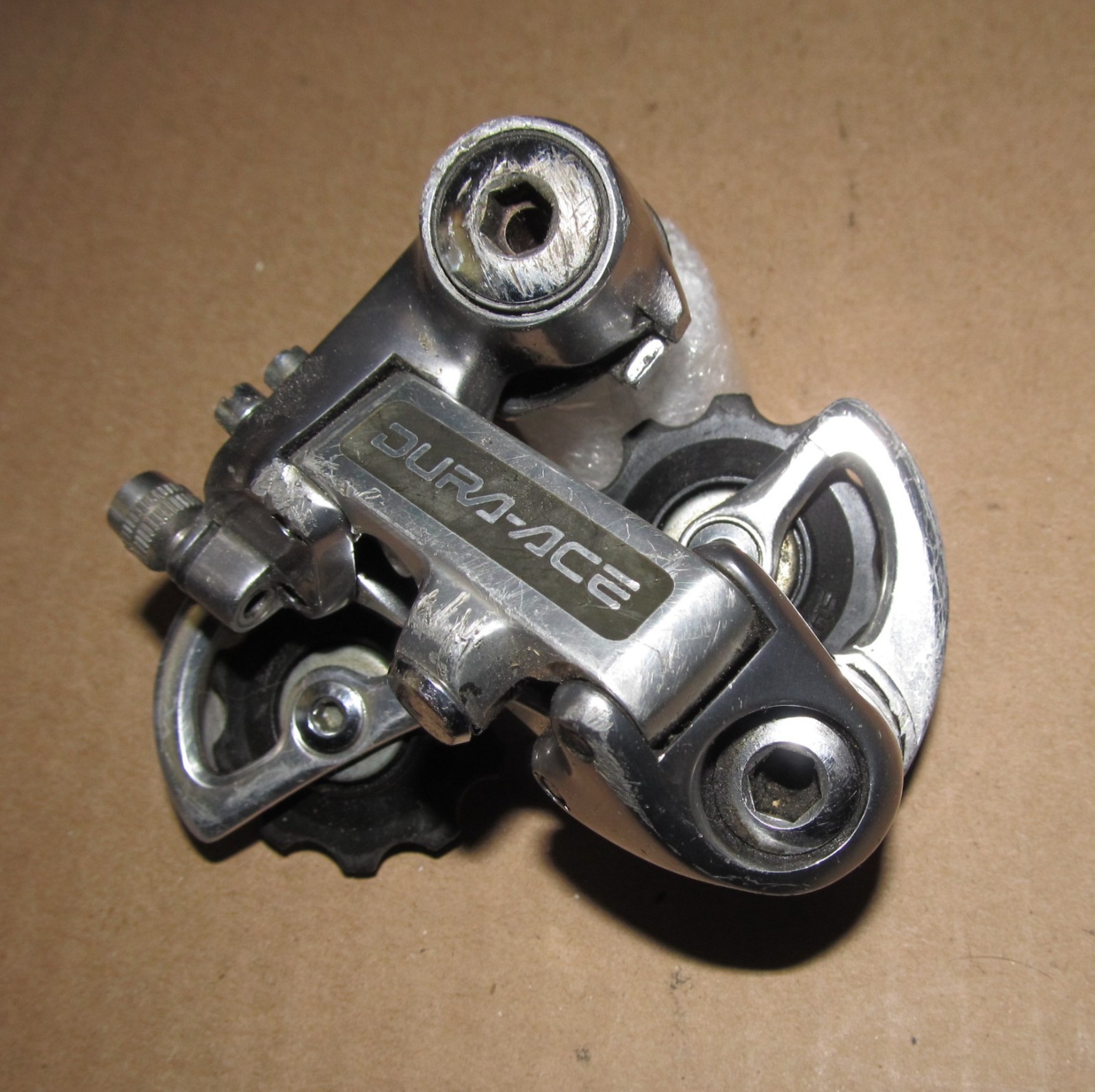 Shimano Dura Ace RD-7400 Short Cage Rear Derailleur