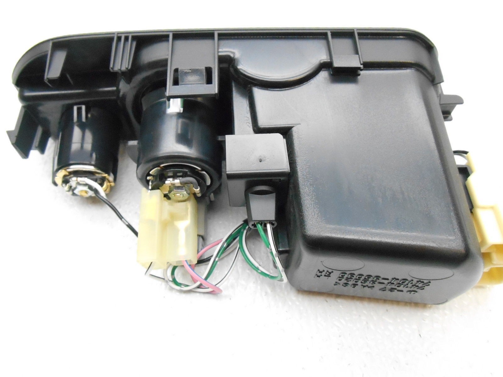 Center Console Ashtray Cigarette Lighter For 05-09 Toyota 4Runner 74110-35010-B0