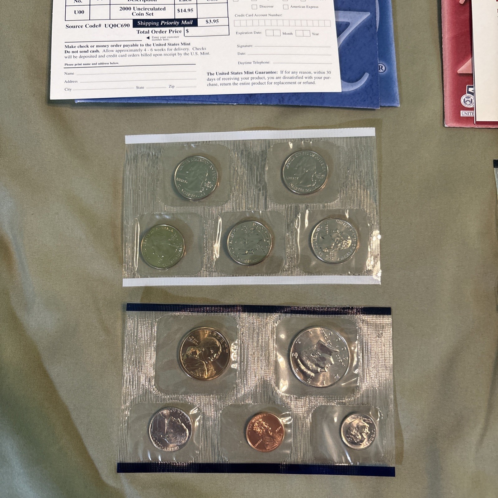 US Mint Denver & Philadelphia 2000 Uncirculated Coin Sets