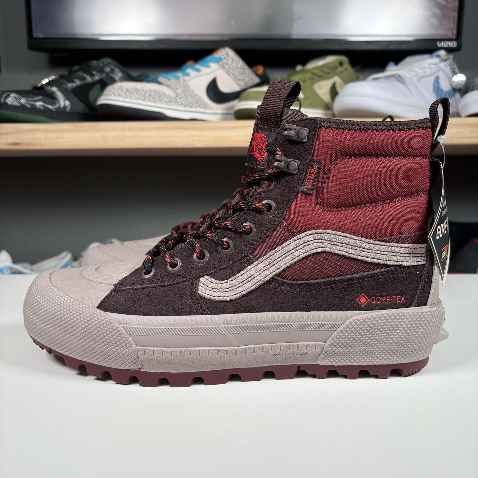 Sz 8.5 Vans Sk8-Hi Gore-Tex Insulated MTE 3 Mens Waterproof Winter Boots Shoes