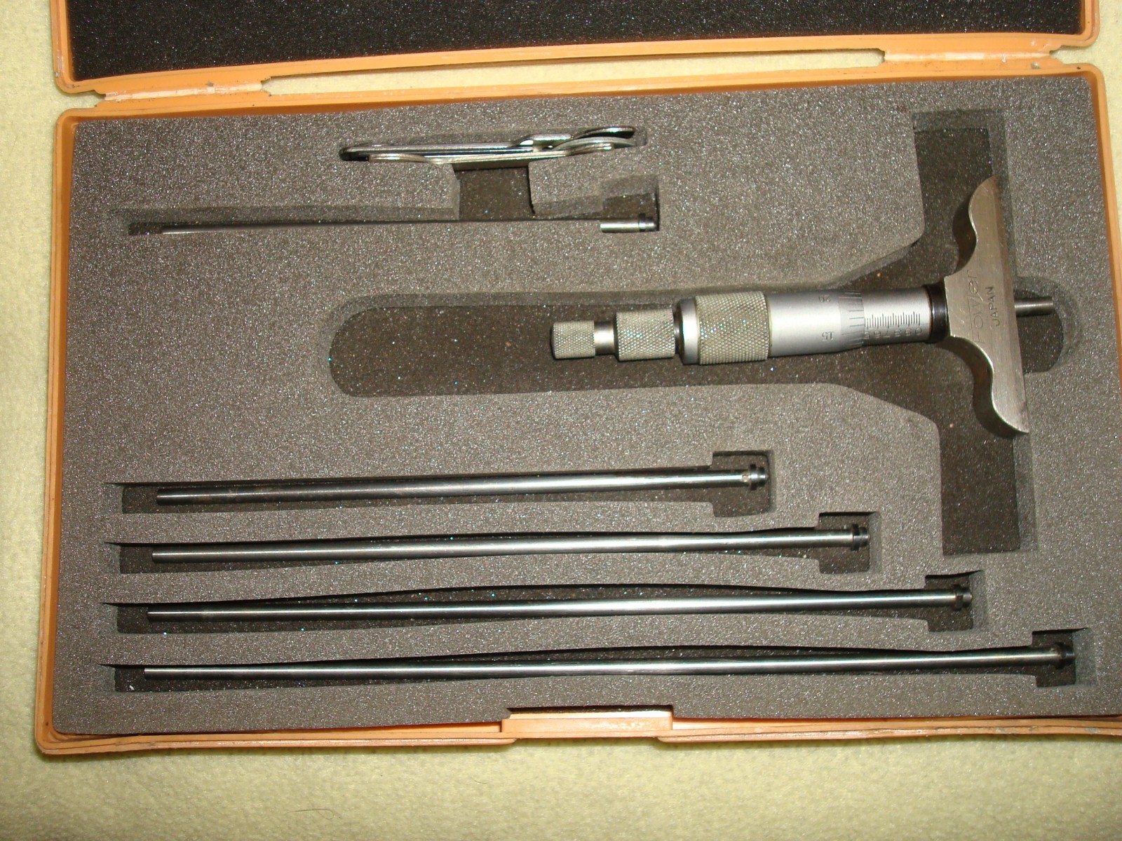 FOWLER JAPAN 0-6" Depth Micrometer Gauge with 6 Rods & 4 Wrenches * Read