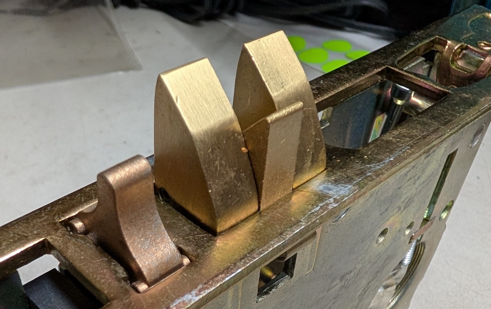Omnia 1800/EW8.RH Lock