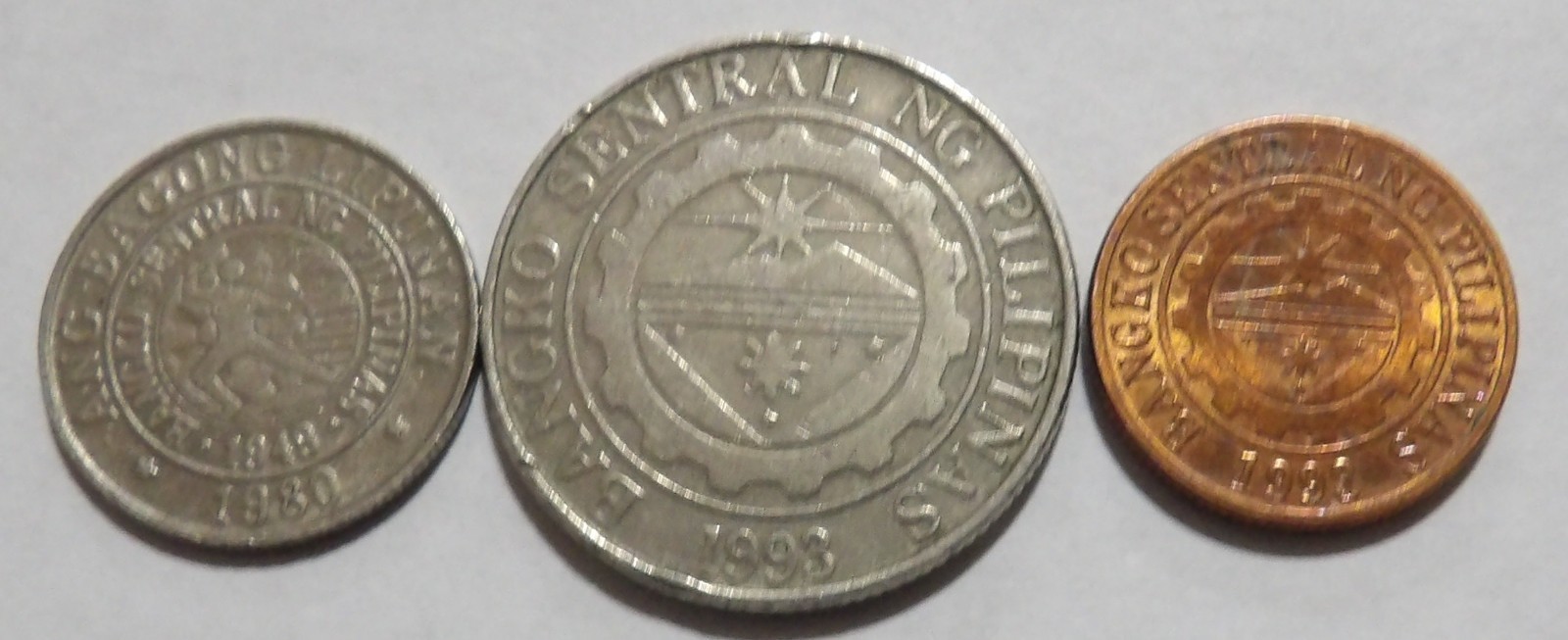 Philippines  1980, 2000, 2012 (2) 10 Sentimos, 1 Piso  FREE SHIPPING