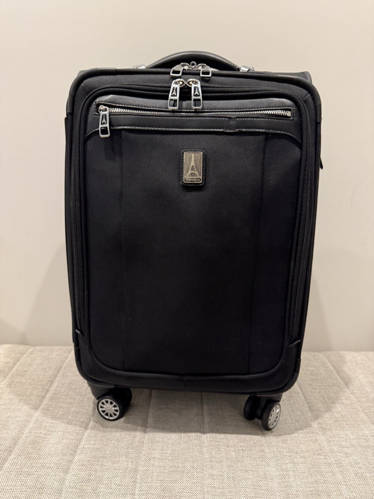 Travelpro Crew 10 Black Spinner Expandable Carry-On 22" Luggage