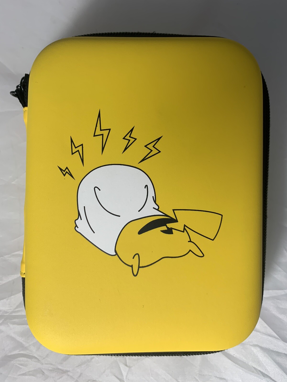 Pikachu Themed Zipper Game/Carrying Case 4x5.5x2 Inches
