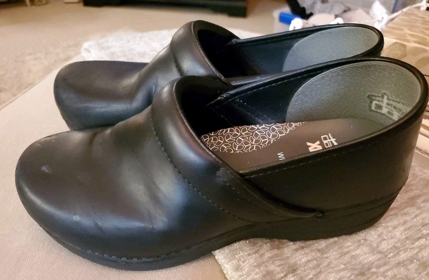 Dansko XP 2.0 Women's Clog Shoes Size 40 Wide Black Leather Slip-On Work/Casual