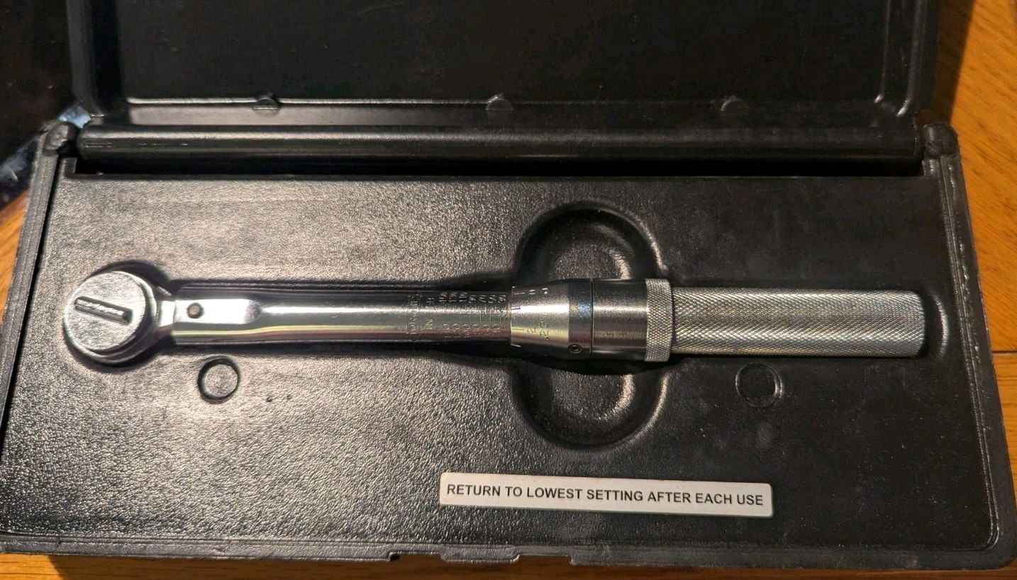 Utica TCI-15ORA 3/8in Drive Click Torque Wrench Ratcheting Adjustable Case