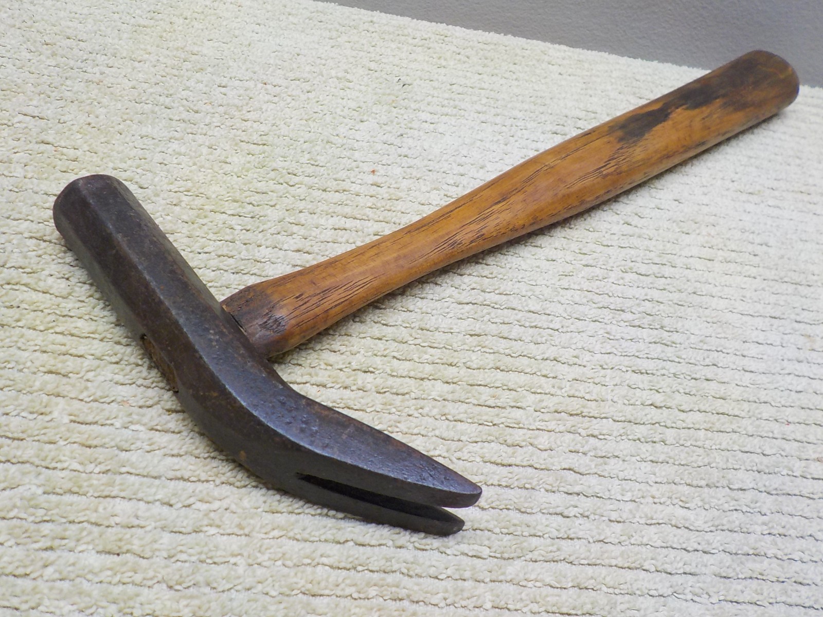 Vintage Cobbler's Tack Hammer Curved "Duck-Bill" 11 1/4"