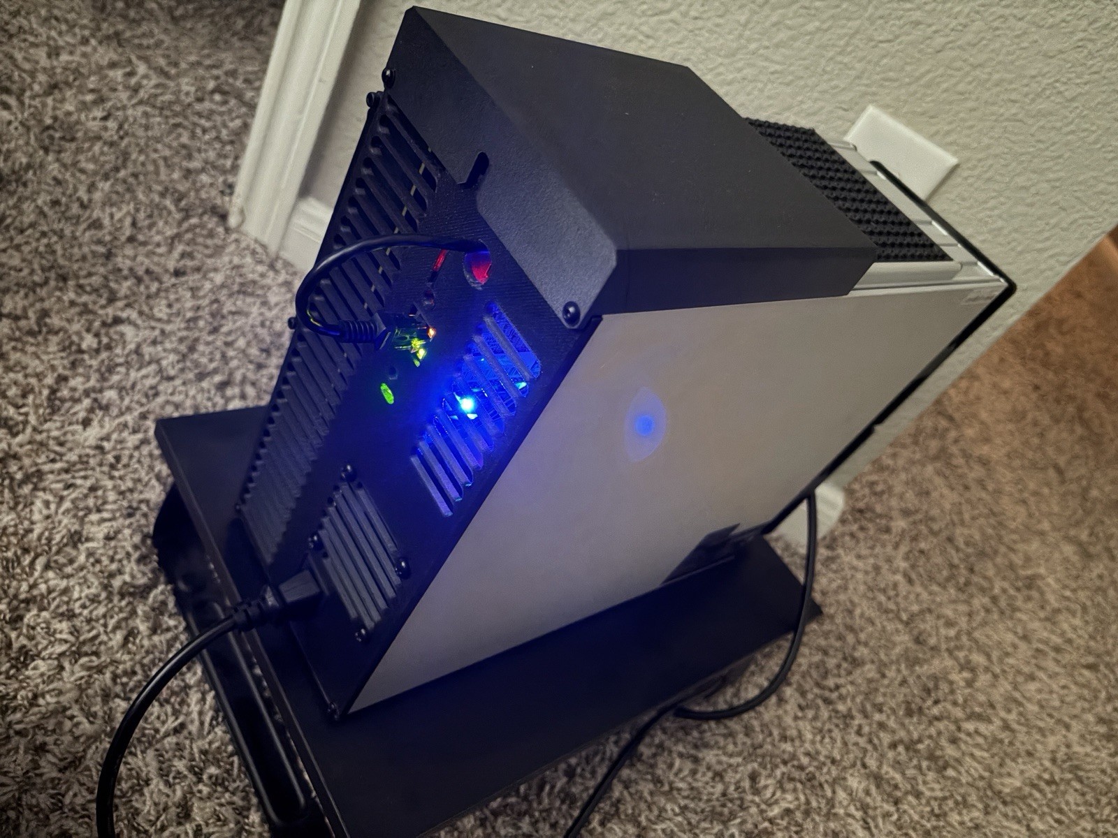 Antminer S19J Pro Slim 120V. 28.5-30Th/s 750w  Bitcoin Miner / Heater. Braiins