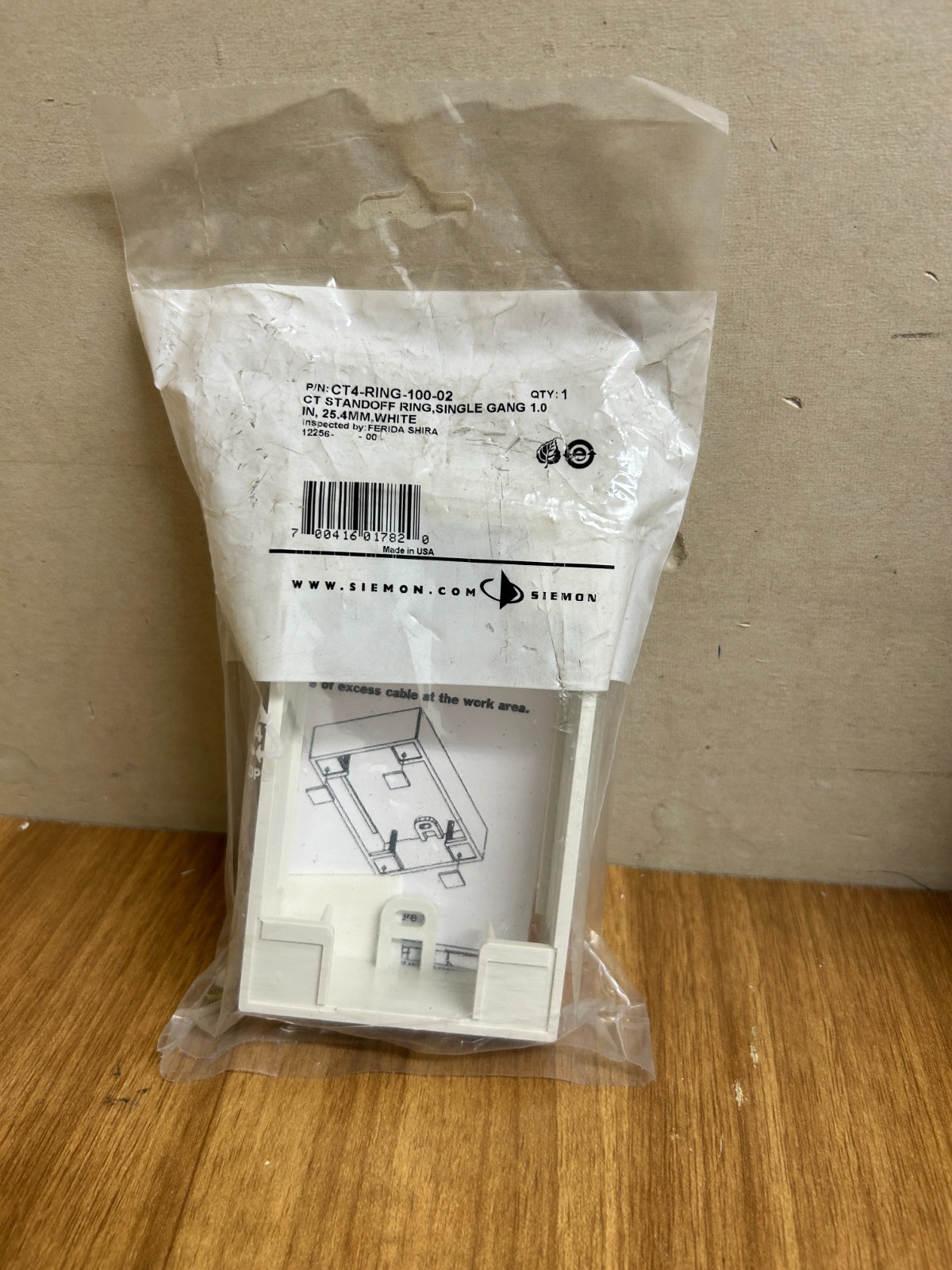 SIEMON CT CABLE MANAGER / CT STANDOFF RING CT4-RING-100-02