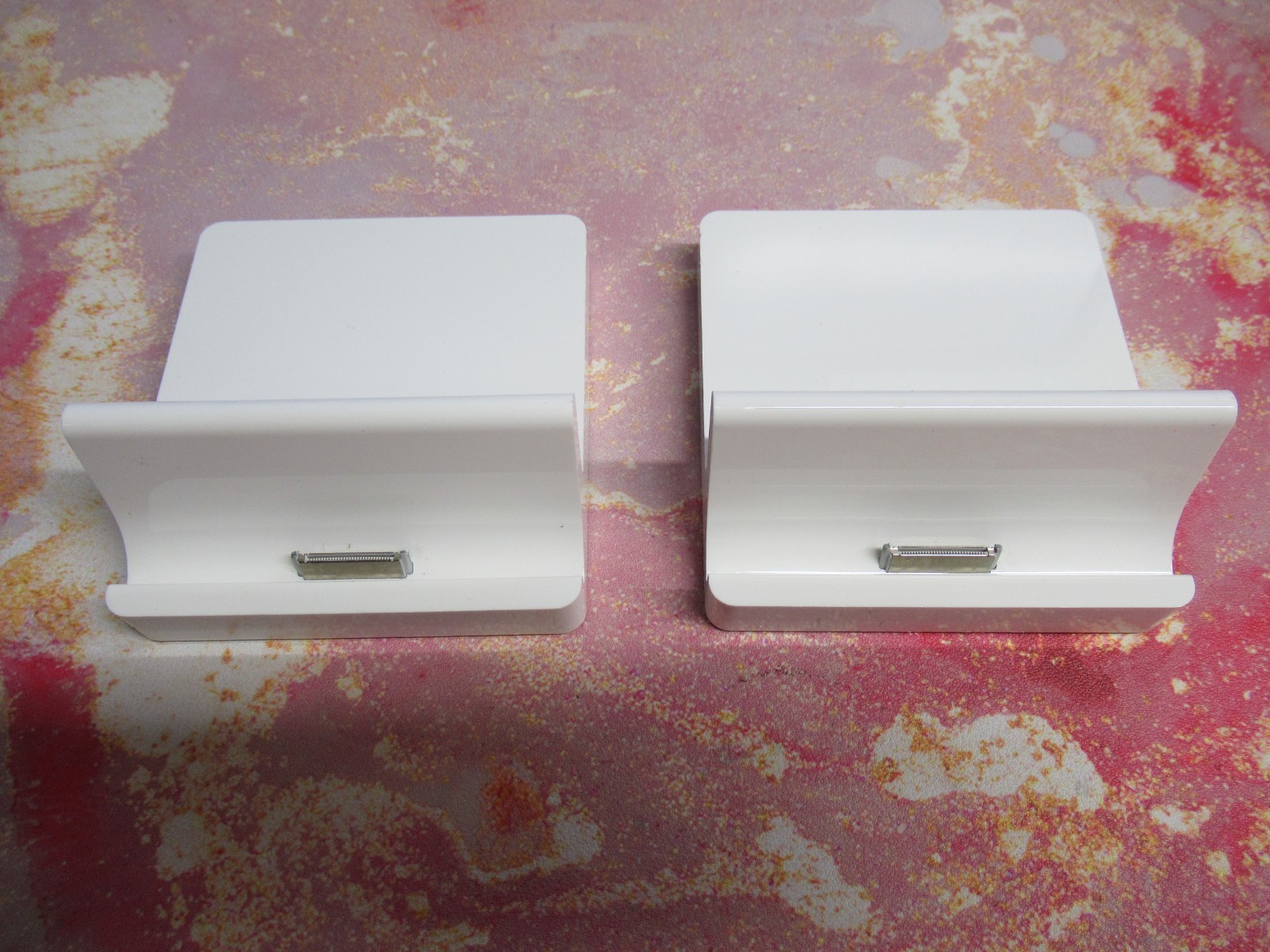 Lot of 2 Apple A1381 iPad Docking Station (30-pin)