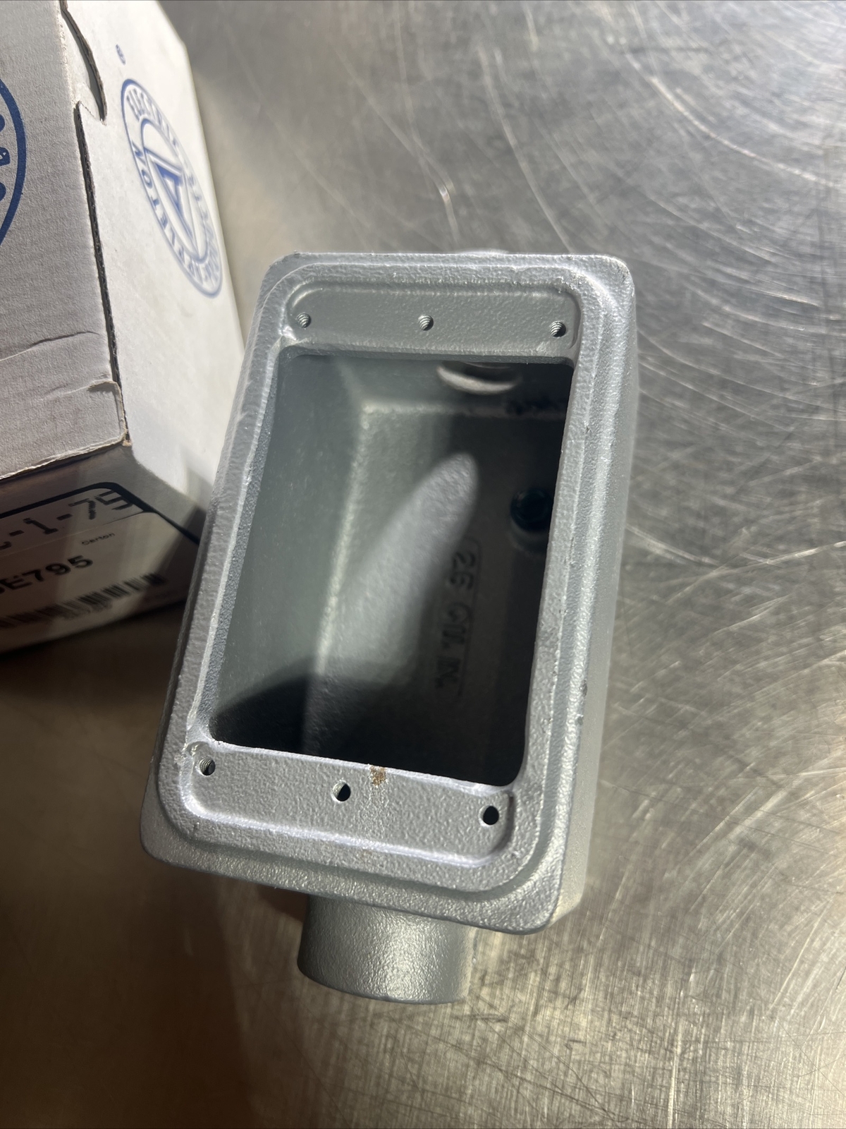 Appleton 5E795 Outlet Box FDC-175 Nos Surplus