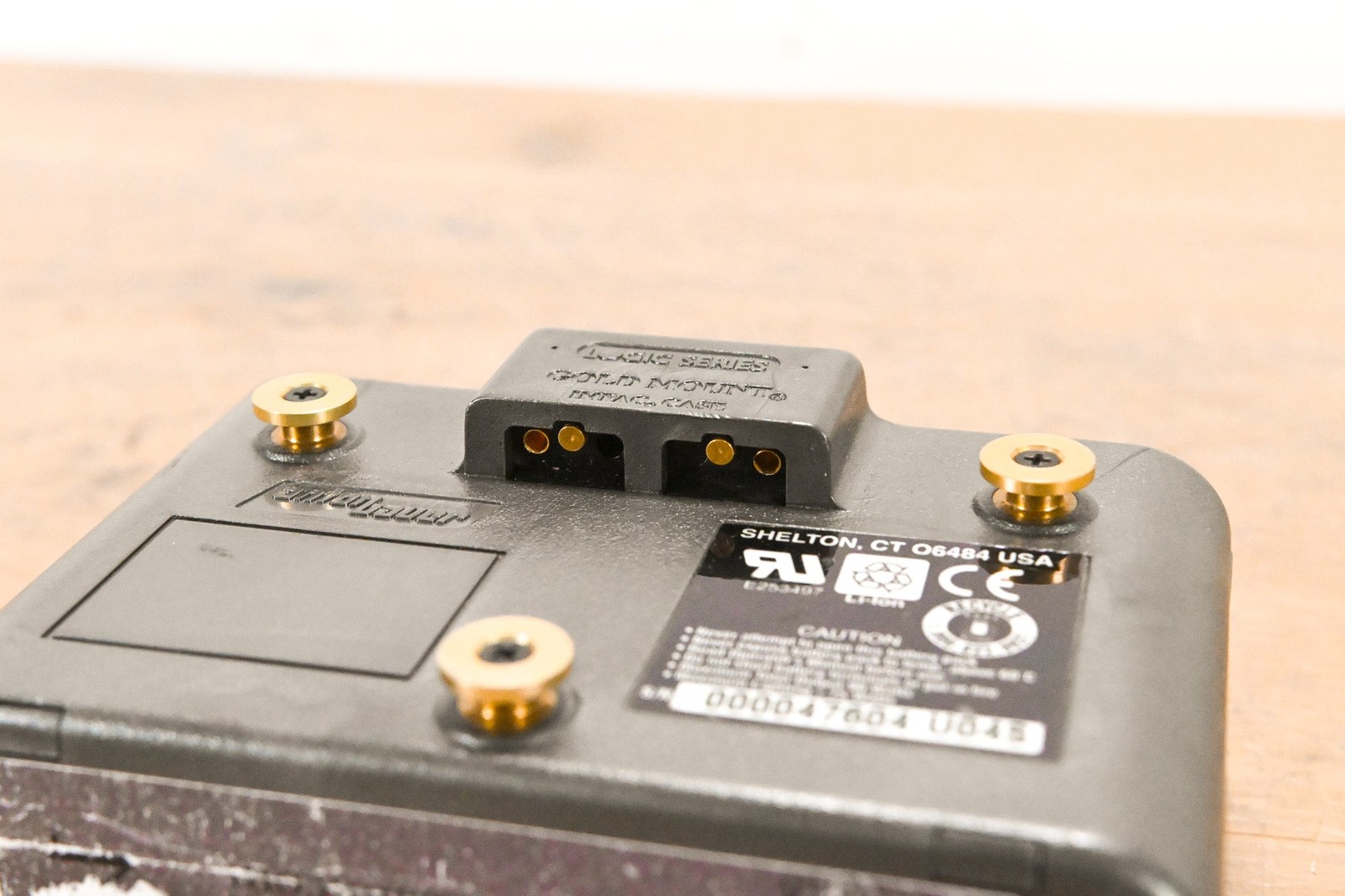 Anton Bauer Dionic Interactive 2000 Gold-Mount Battery CG011HH