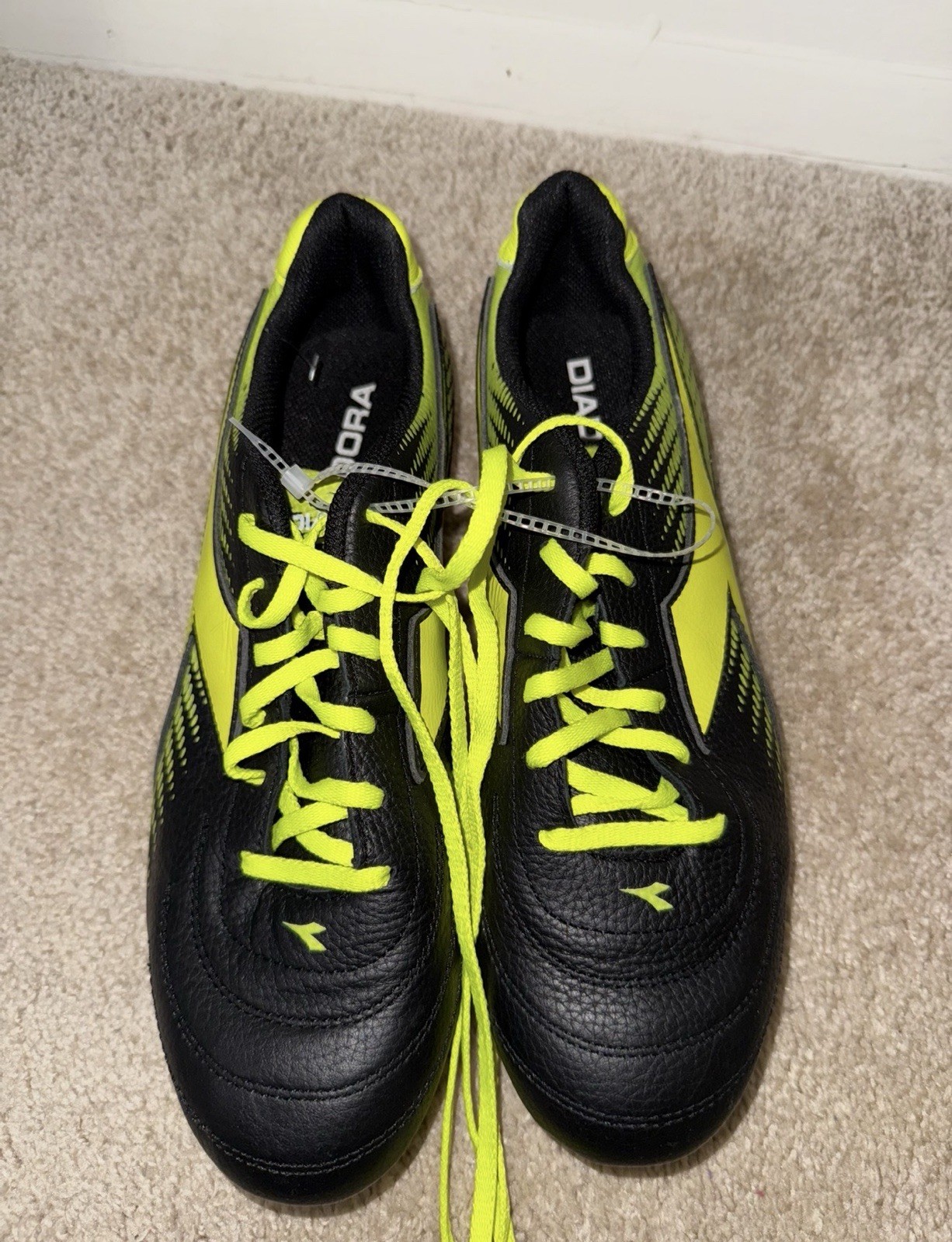 Diadora Soccer Cleats - US Men's Size 11