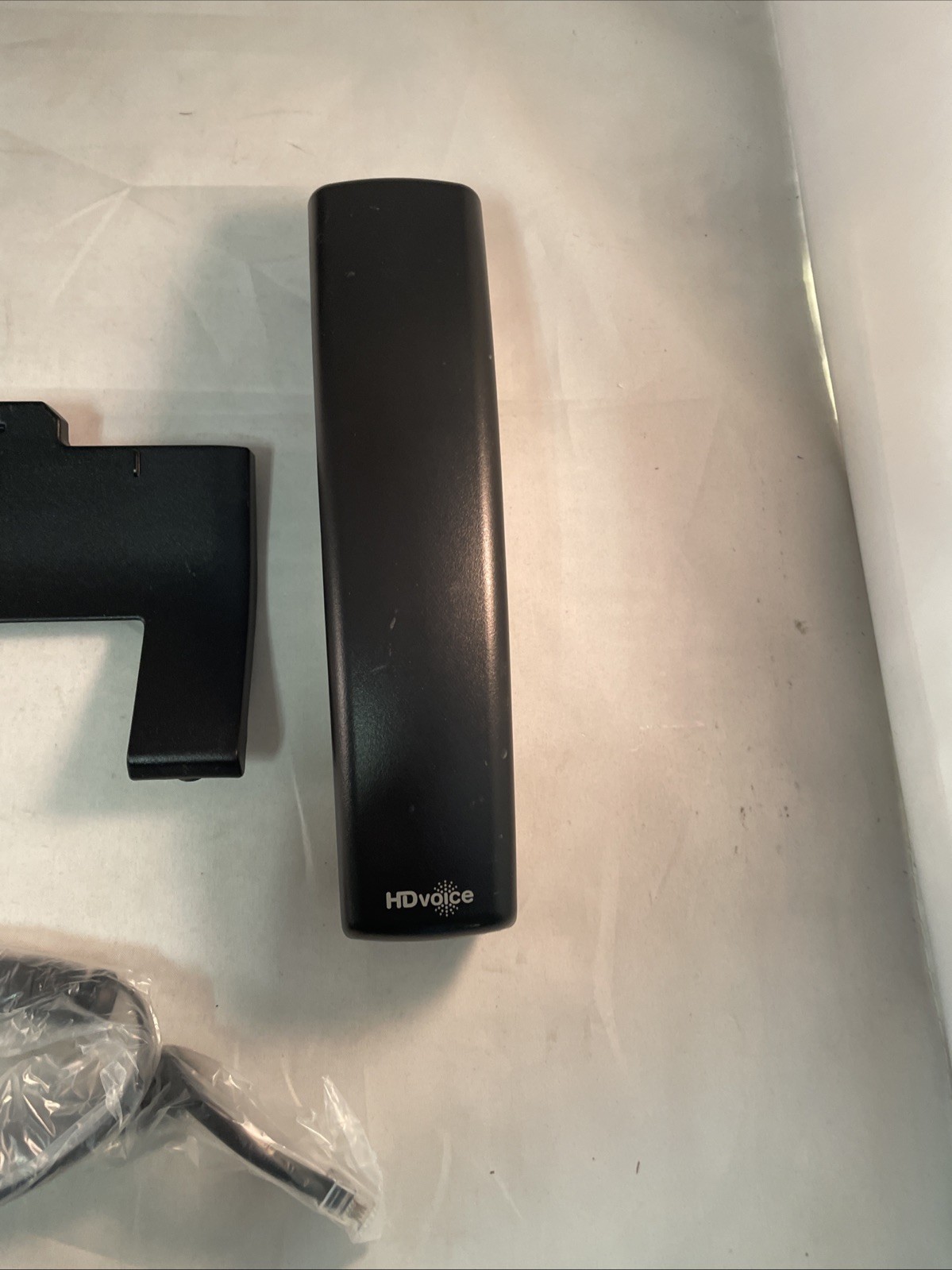 Polycom VVX 411 IP Phone (220048450019)