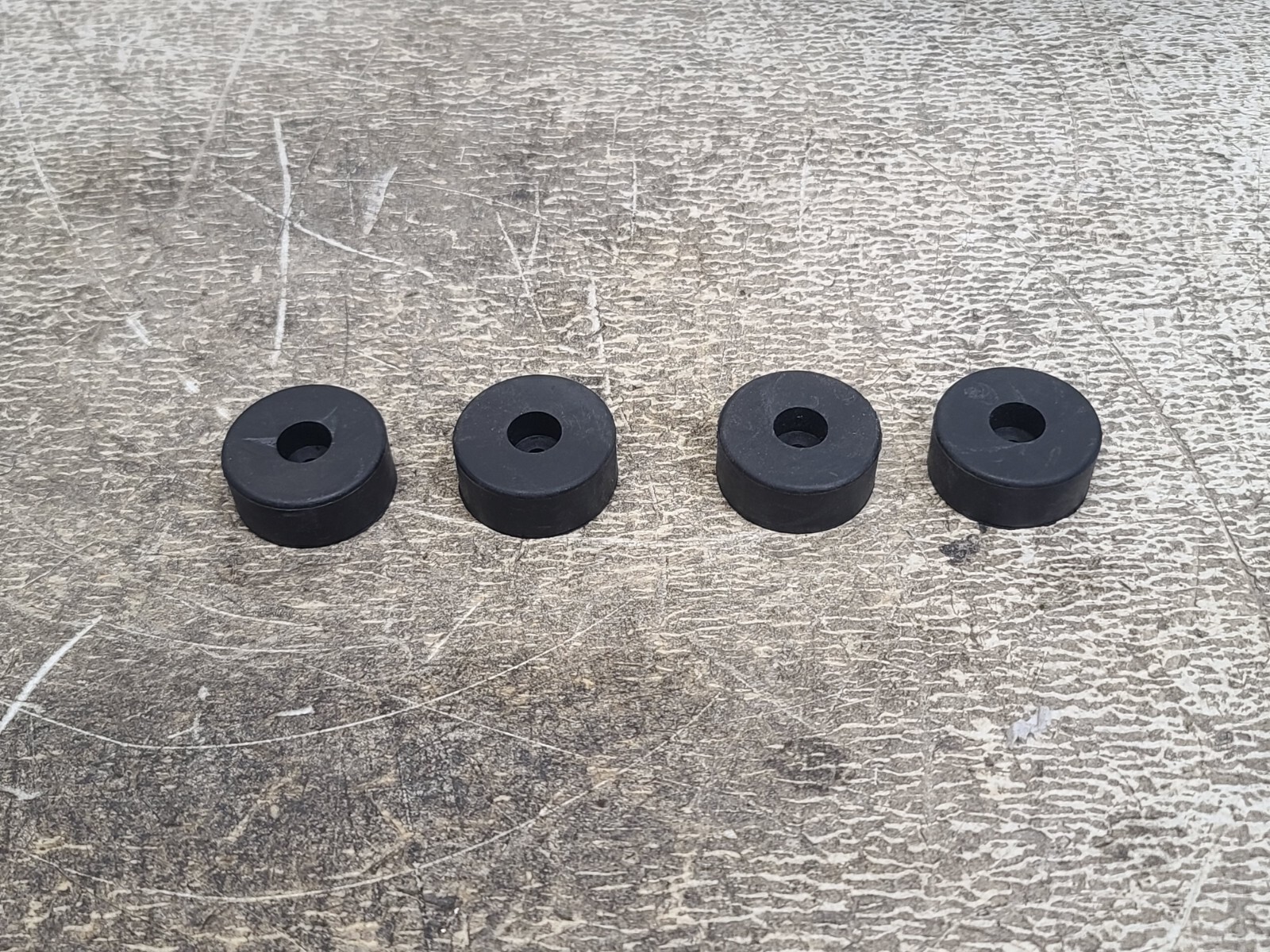 TE 13728G1 Rubber Stop Bumper Lot of 4 New (TSC)