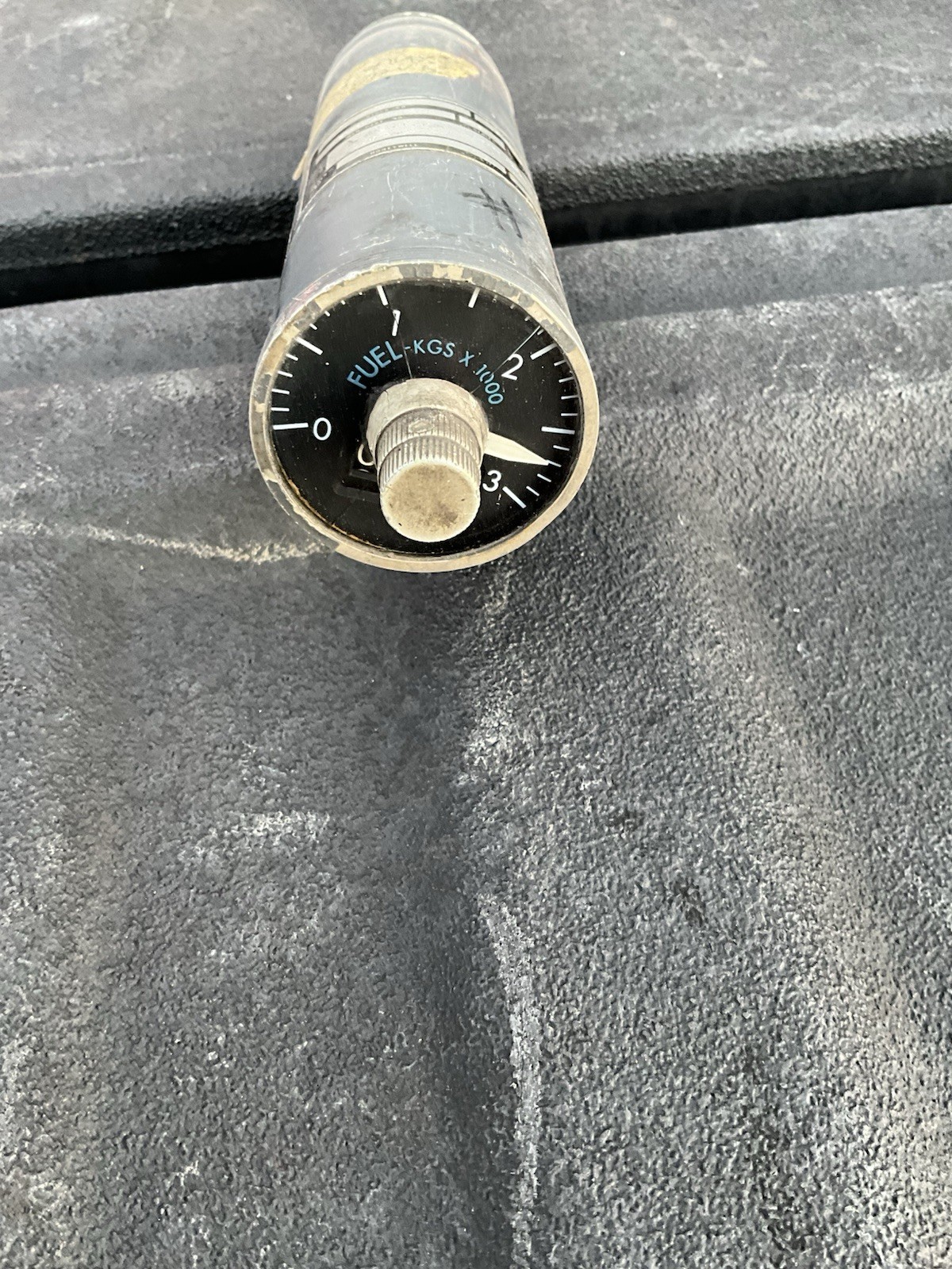 VINTAGE AIRCRAFT HONEYWELL FUEL - KGS X 1000 INDICATOR MEMORABILIA
