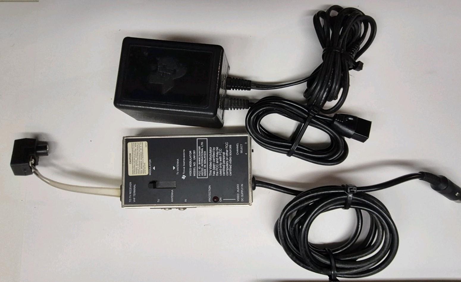 Texas Instruments TI-99/4A Computer Bundle: Computer/AC Adap./RF Mod/Software