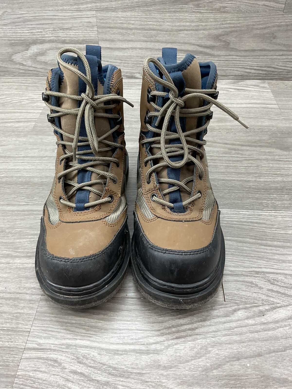 Cabela's Men's Size 9 Ultralight II Felt Wading Boots Brown