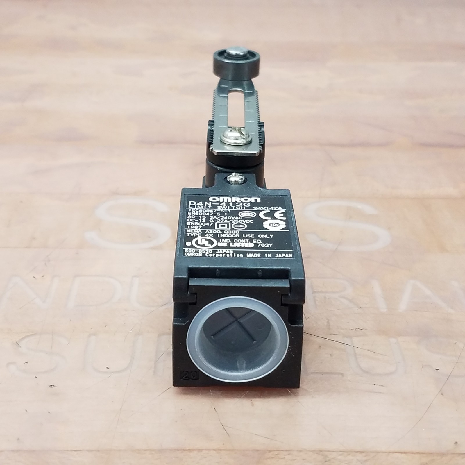 Omron D4N-412G Limit Switch - NEW