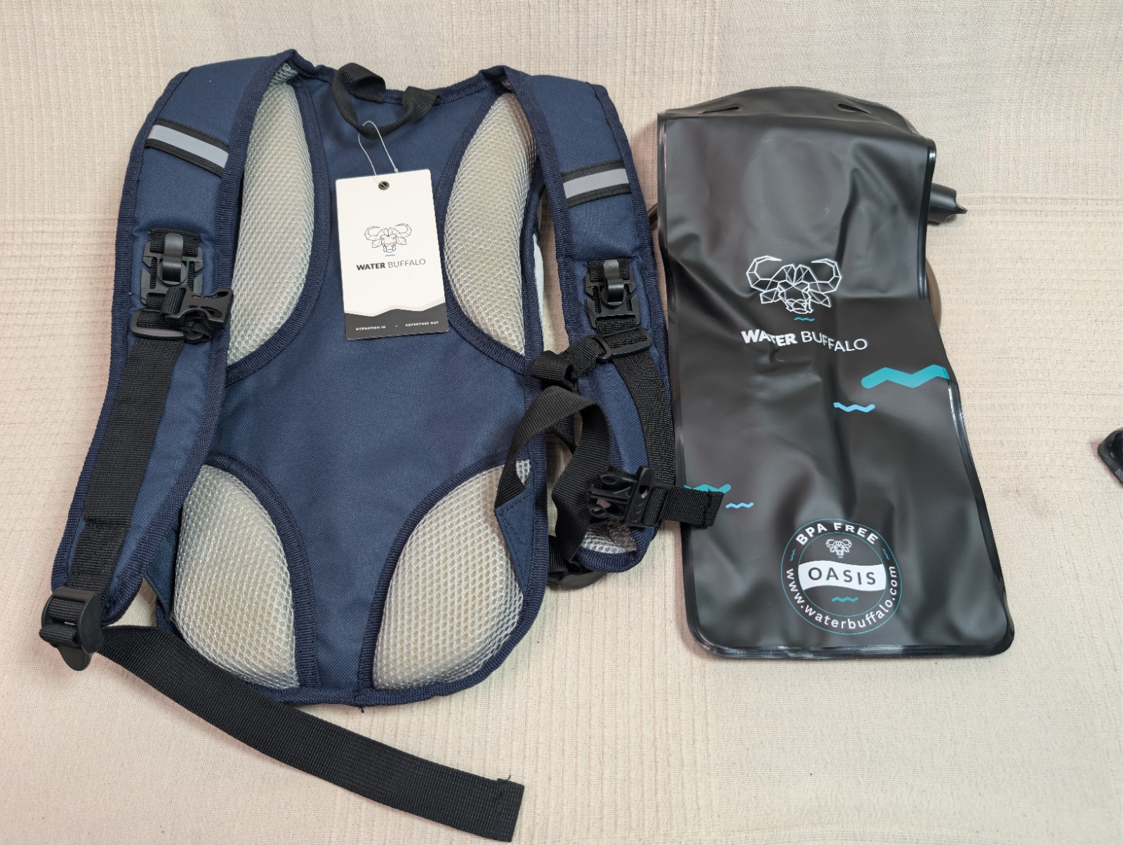 Water Buffalo Hydration Ripstop 12L Backpack Padded 2L Bladder New With Tags.