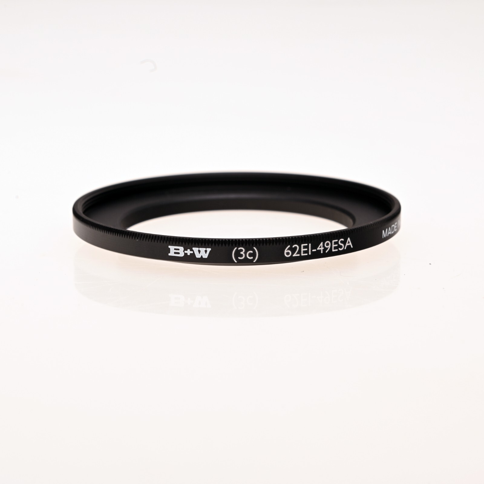 B+W 49mm-62mm 3c Step Up Ring 62EI-49ESA