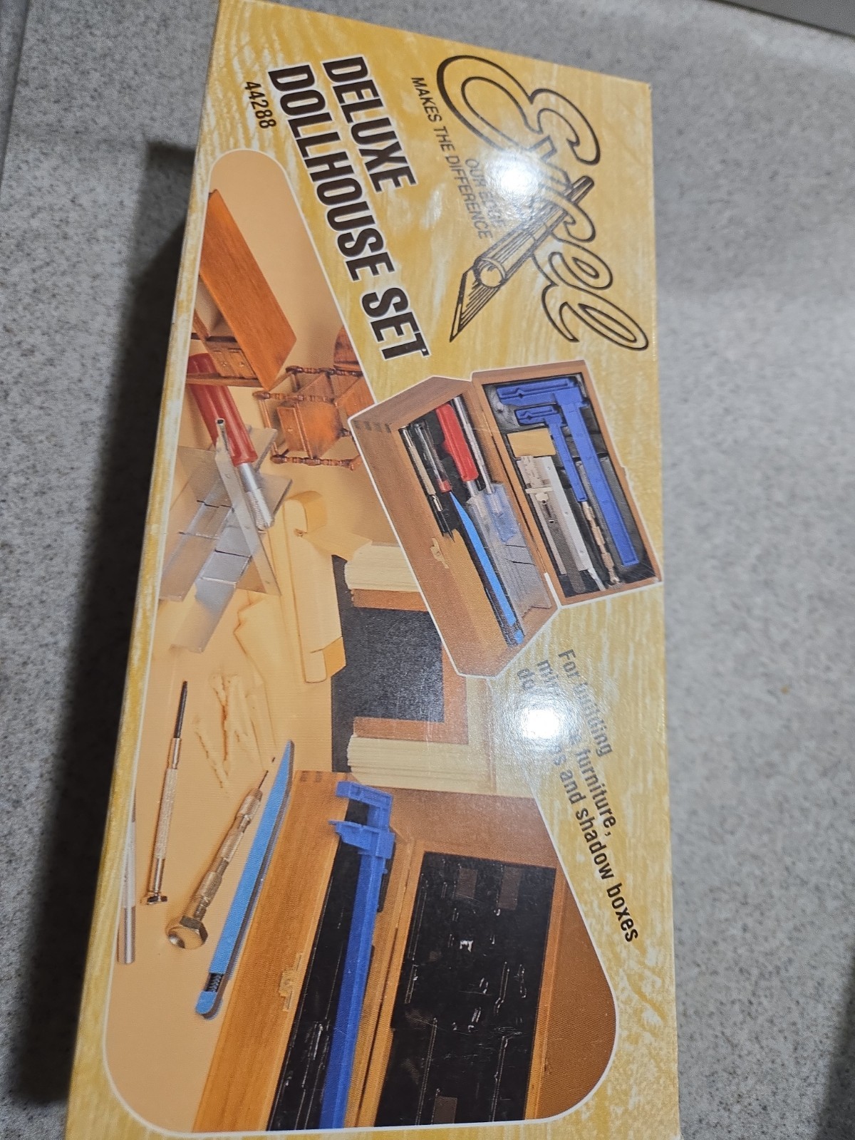 EXCEL DELUXE DOLLHOUSE FURNITURE SET. PEN KNIVES KNIFE NEW TOOLS