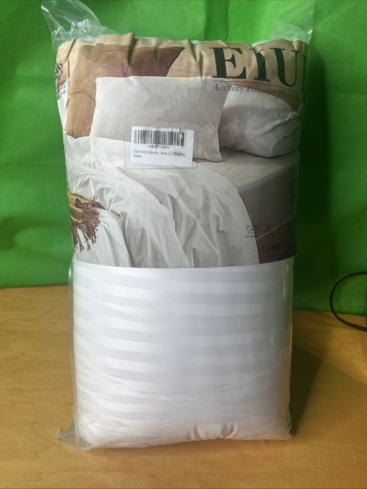 EIUE Luxury Polyester Fiber-filled Pillow set of 2 20x30 inches