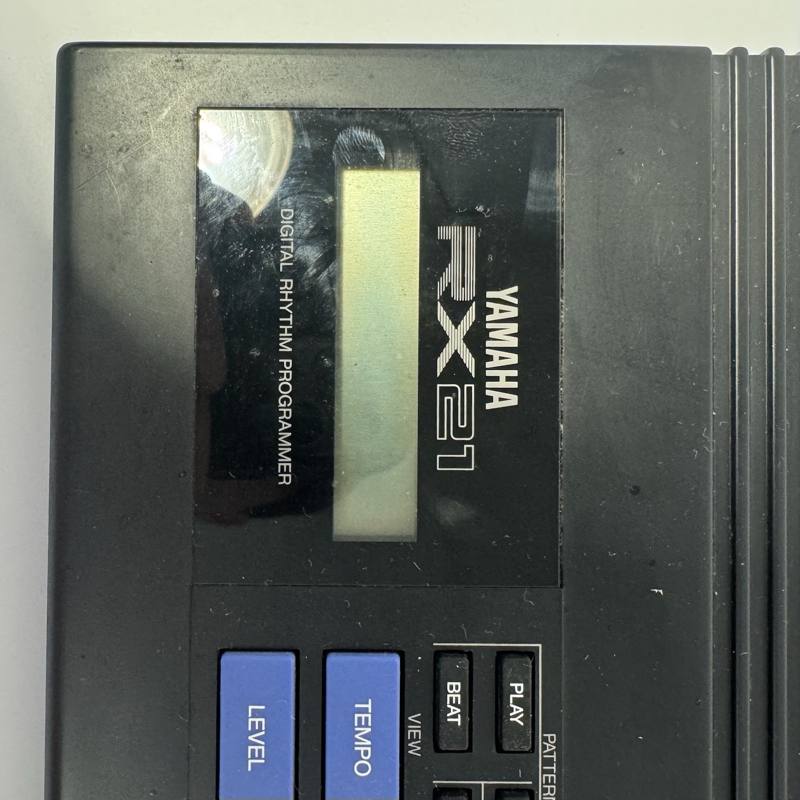 Yamaha RX21 Digital Rhythm Programmer Drum Machine MIDI Tabletop Black UNTESTED