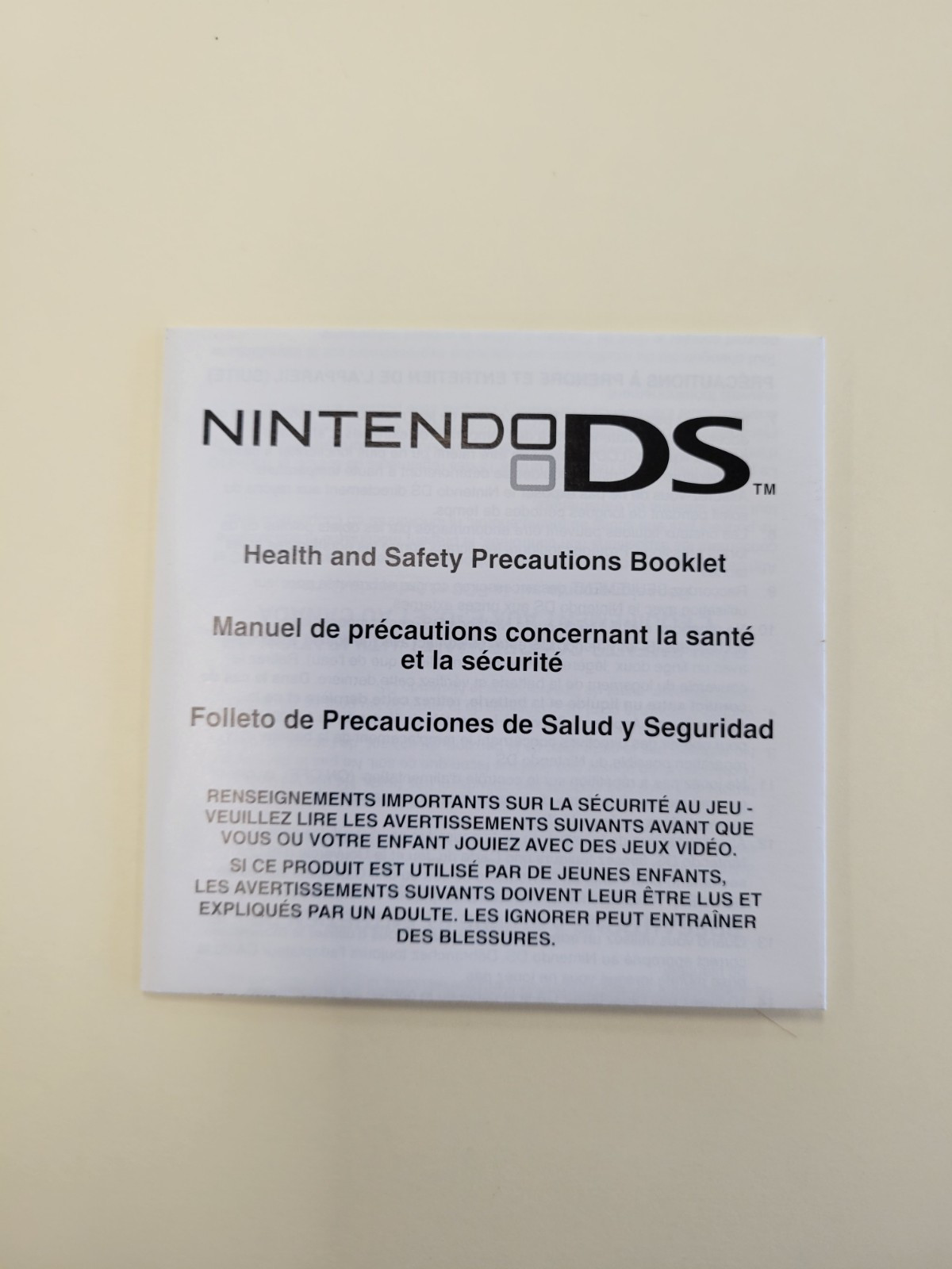 Nintendo DS Authentic Health & Safety Precautions Manual Booklet Only 55878D