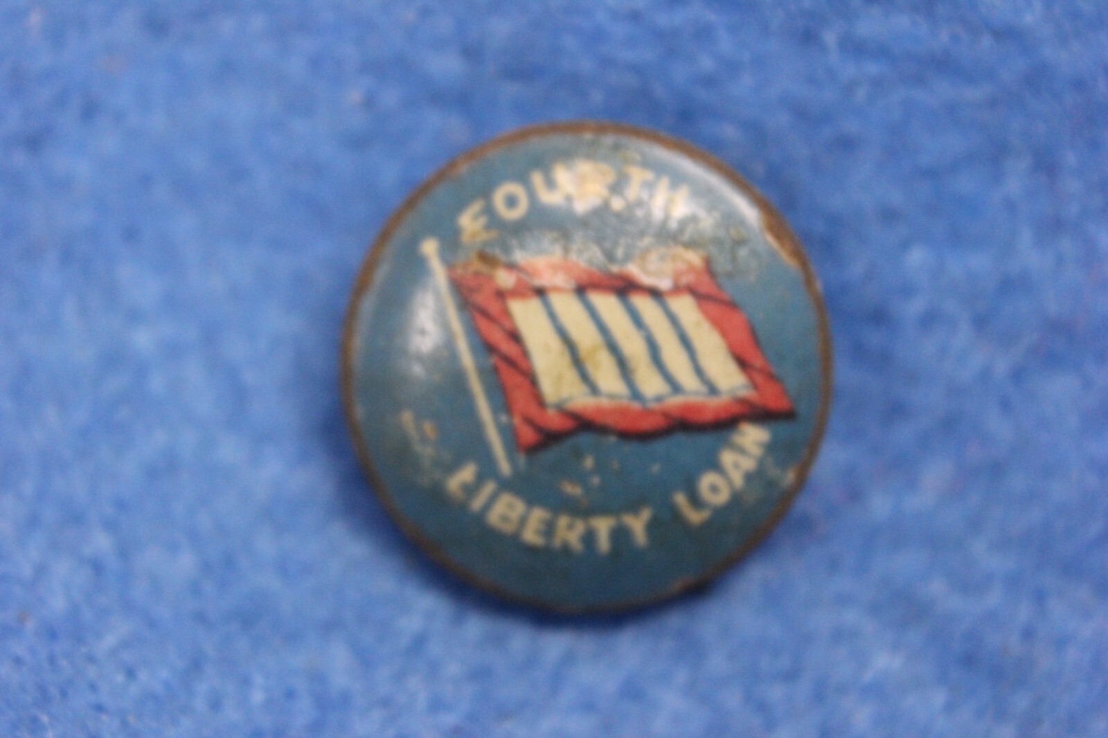 Button Pin Back  4th LIBERTY LOAN - War Time Political